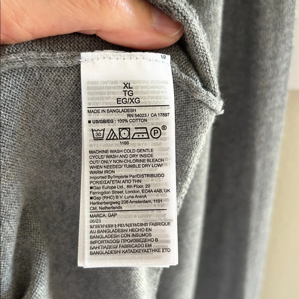 Gap gray 100% cotton V-neck sweater, classic extra large unisex preppy casual​